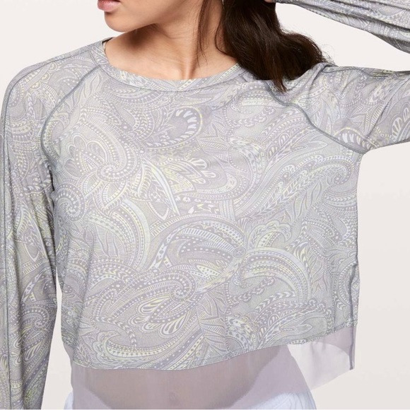 Lululemon Stripe In Stride Long Sleeve size 4 - Picture 2 of 7